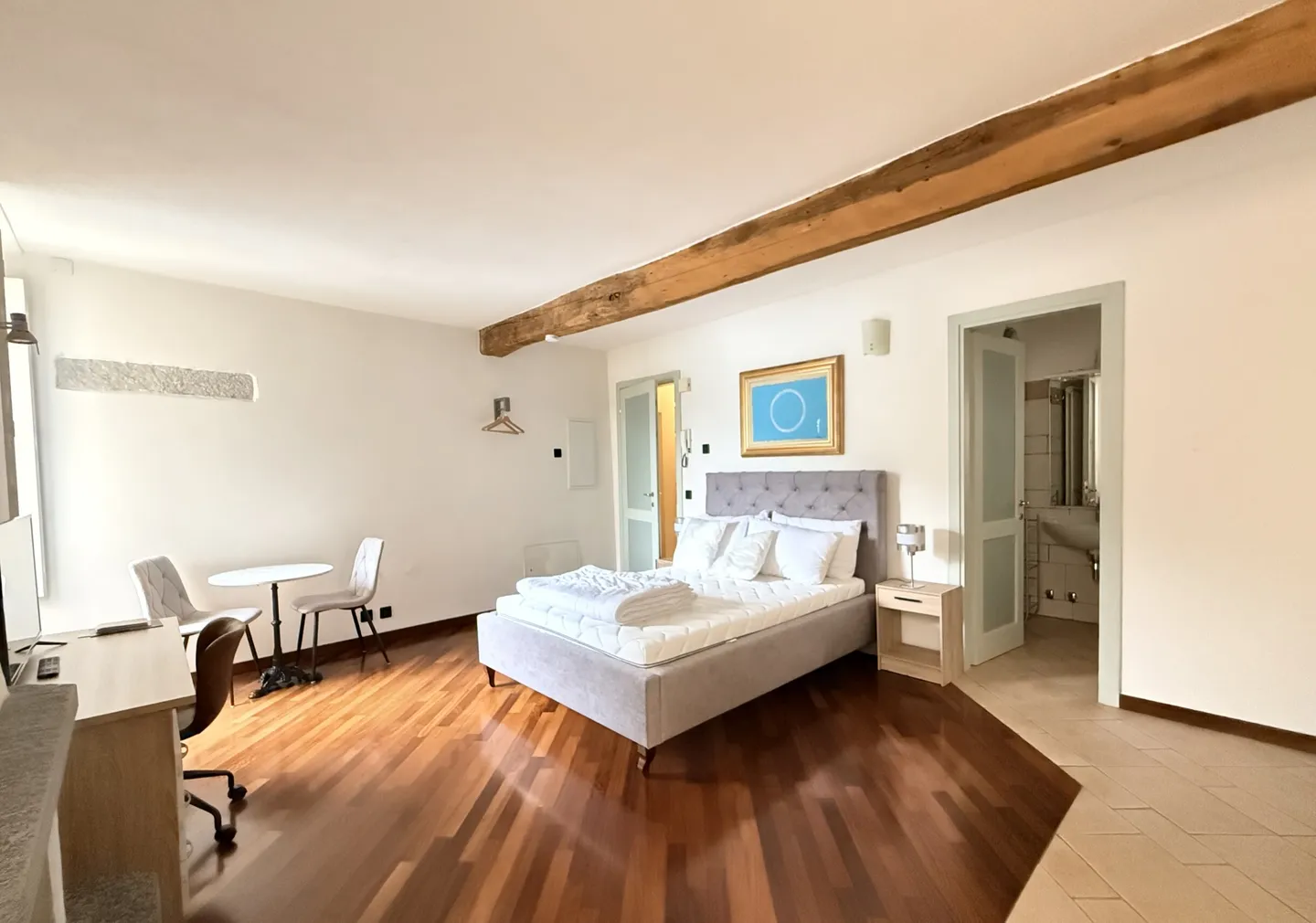 AFFITTASI GRAZIOSI MONOLOCALI IN PALAZZO STORICO A MORCOTE - Photo 8 sur 9