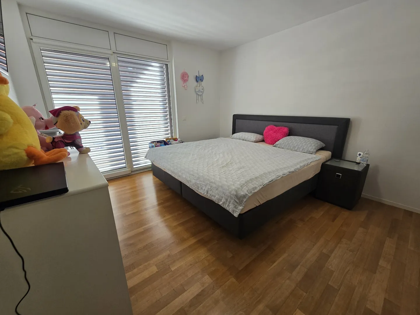 GERÄUMIGE UND MODERNE 4.5 ZIMMER MIT 2 TERRASSEN IN AGNO - Foto 5 von 9