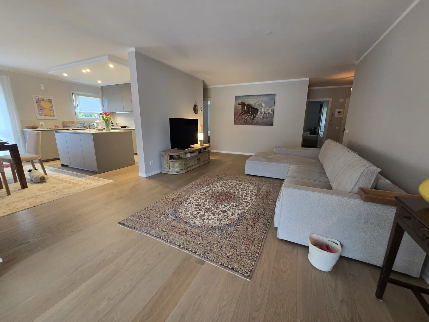 MERVEILLEUX ET MODERNE 3.5 PIÈCES AVEC BELLE TERRASSE À VEZIA - Photo 1 sur 9