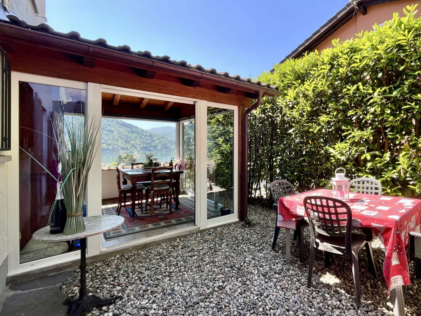 Charming Semi-Detached House 6.5 Rooms with Lake View in Maroggia - Photo 8 of 9