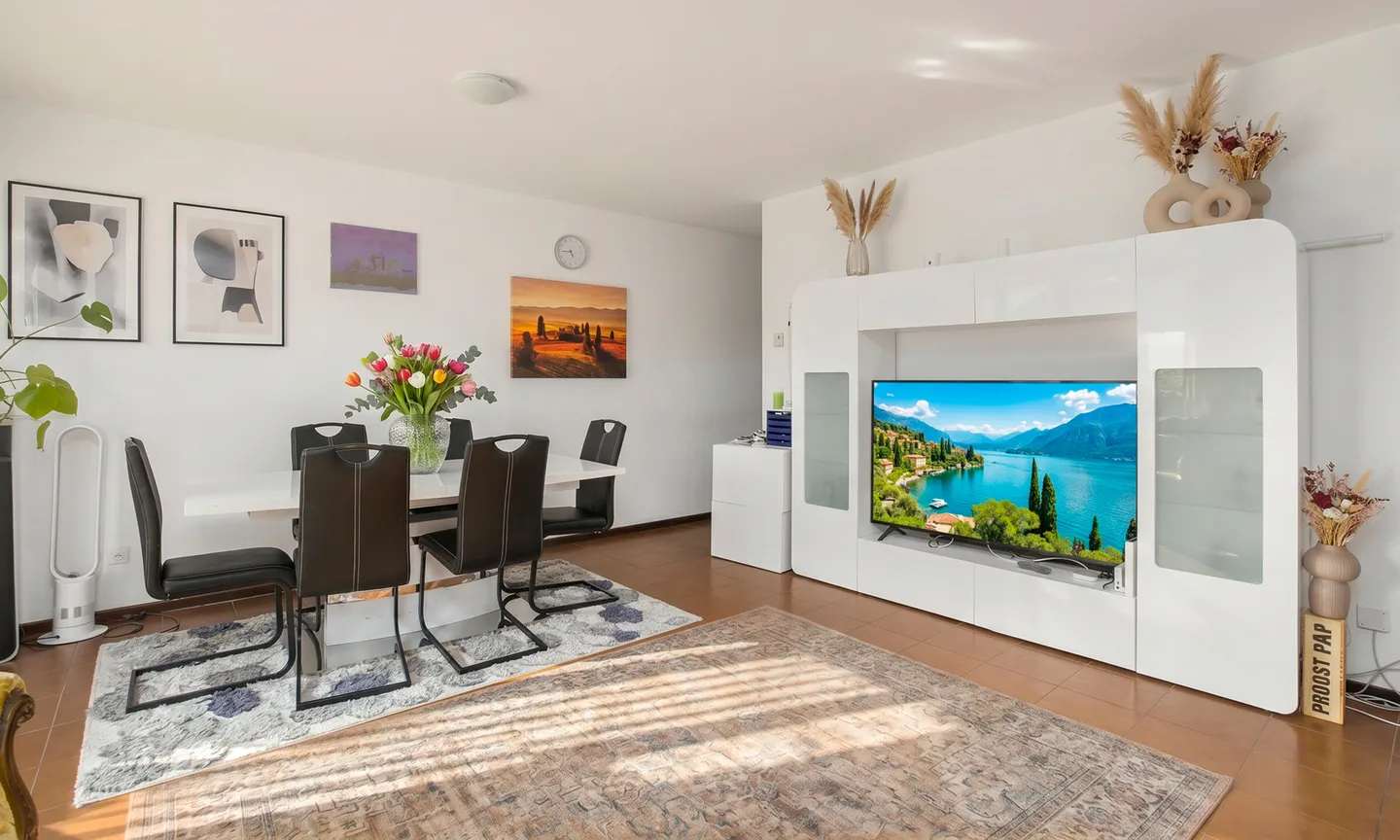 BEAUTIFUL ATTACHED VILLA WITH 6.5 ROOMS IN CASTEL S. PIETRO - Photo 2 of 9