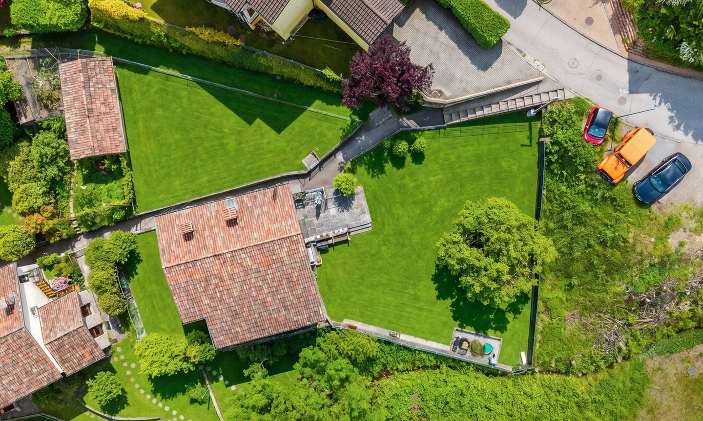 SCHÖNES TICINESE HAUS MIT BAULAND IN LUGAGGIA - Foto 10 von 12