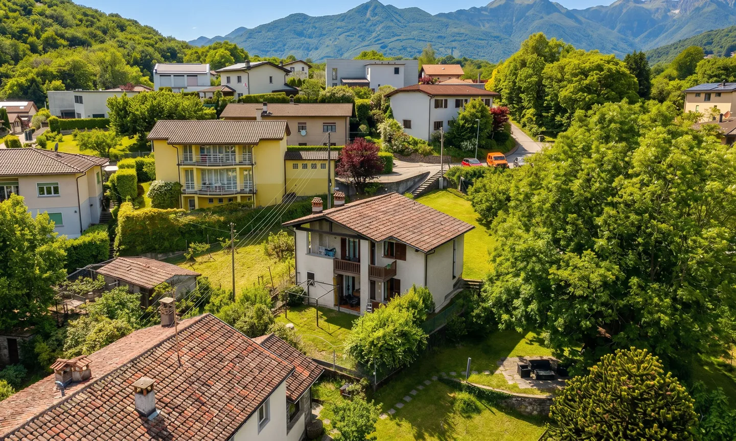 SCHÖNES TICINESE HAUS MIT BAULAND IN LUGAGGIA - Foto 12 von 12