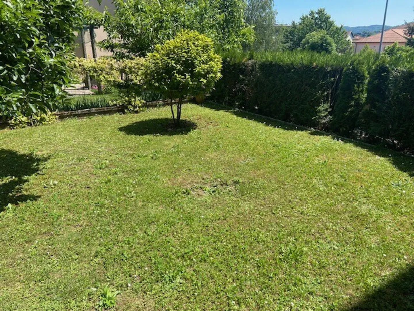 SPACIOUS SEMI-DETACHED HOUSE WITH GARDEN IN LIGORNETTO - Photo 4 of 9