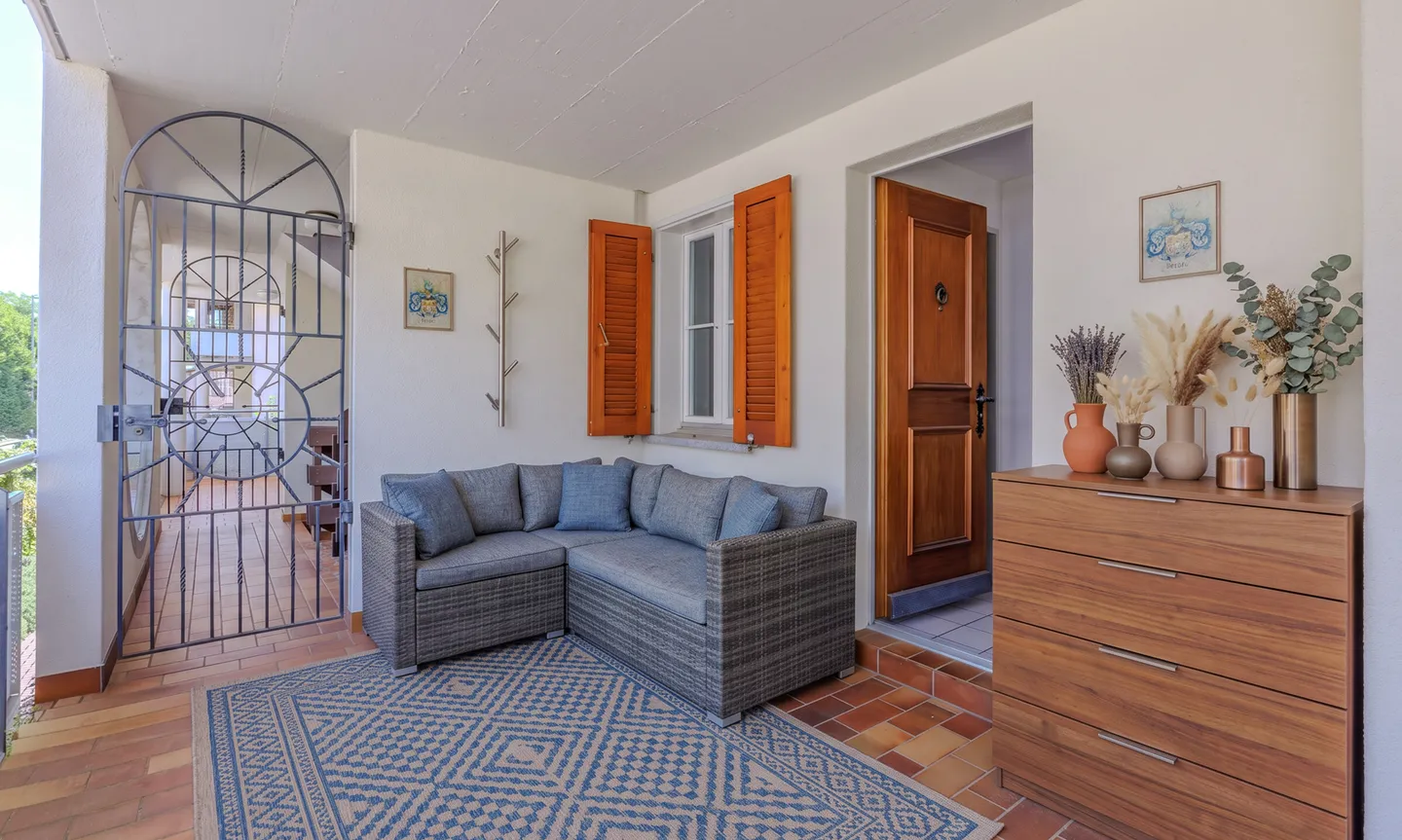LUMINEUX MODERNE 3.5 PIÈCES MEUBLÉ AVEC TERRASSE À ASTANO - Photo 6 sur 9