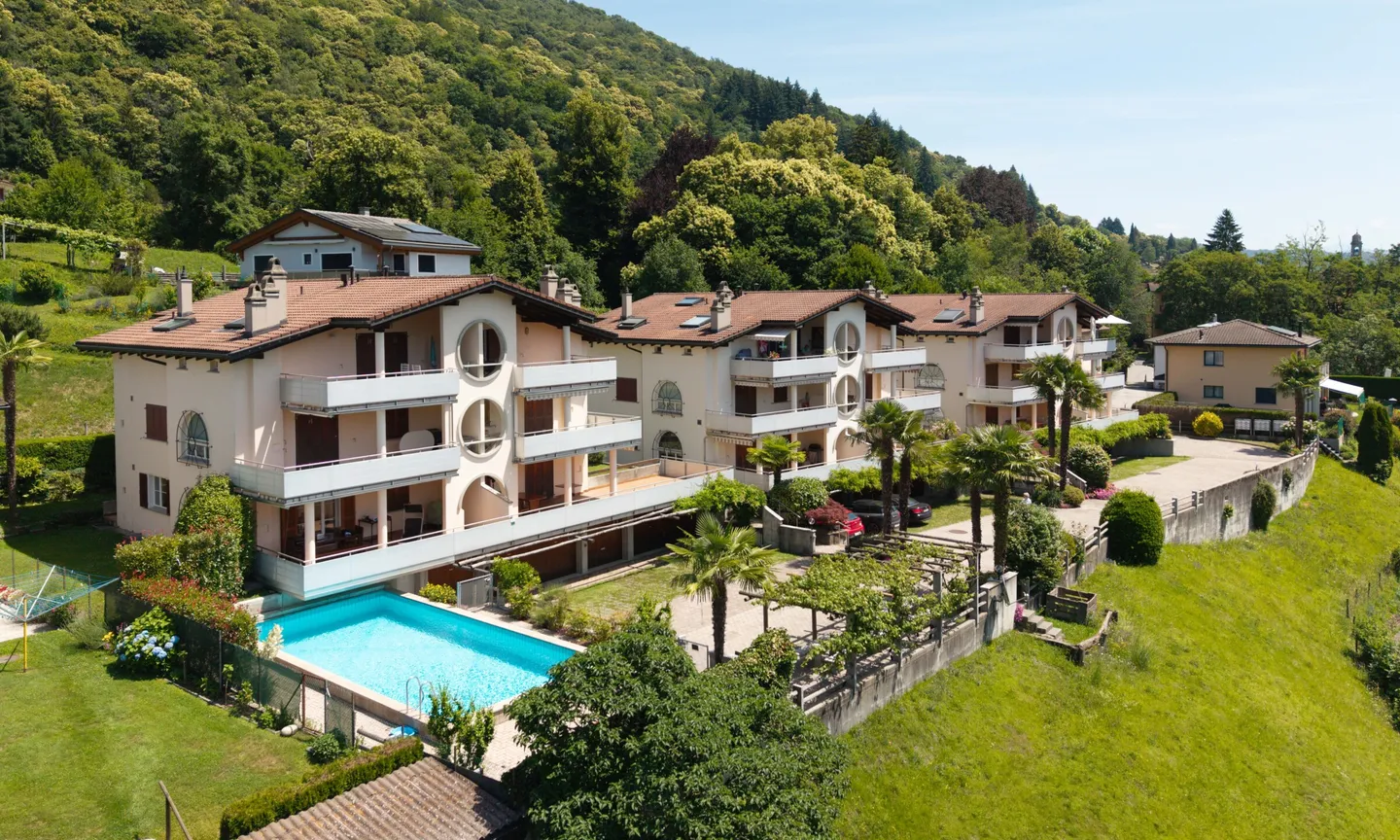 LUMINEUX MODERNE 3.5 PIÈCES MEUBLÉ AVEC TERRASSE À ASTANO - Photo 8 sur 9