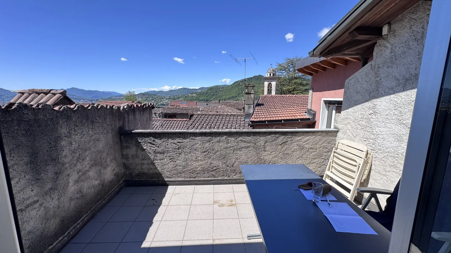 MAISON SPACIEUSE ET CARACTÉRISTIQUE DE 6,5 PIÈCES À CADRO - Photo 2 sur 10