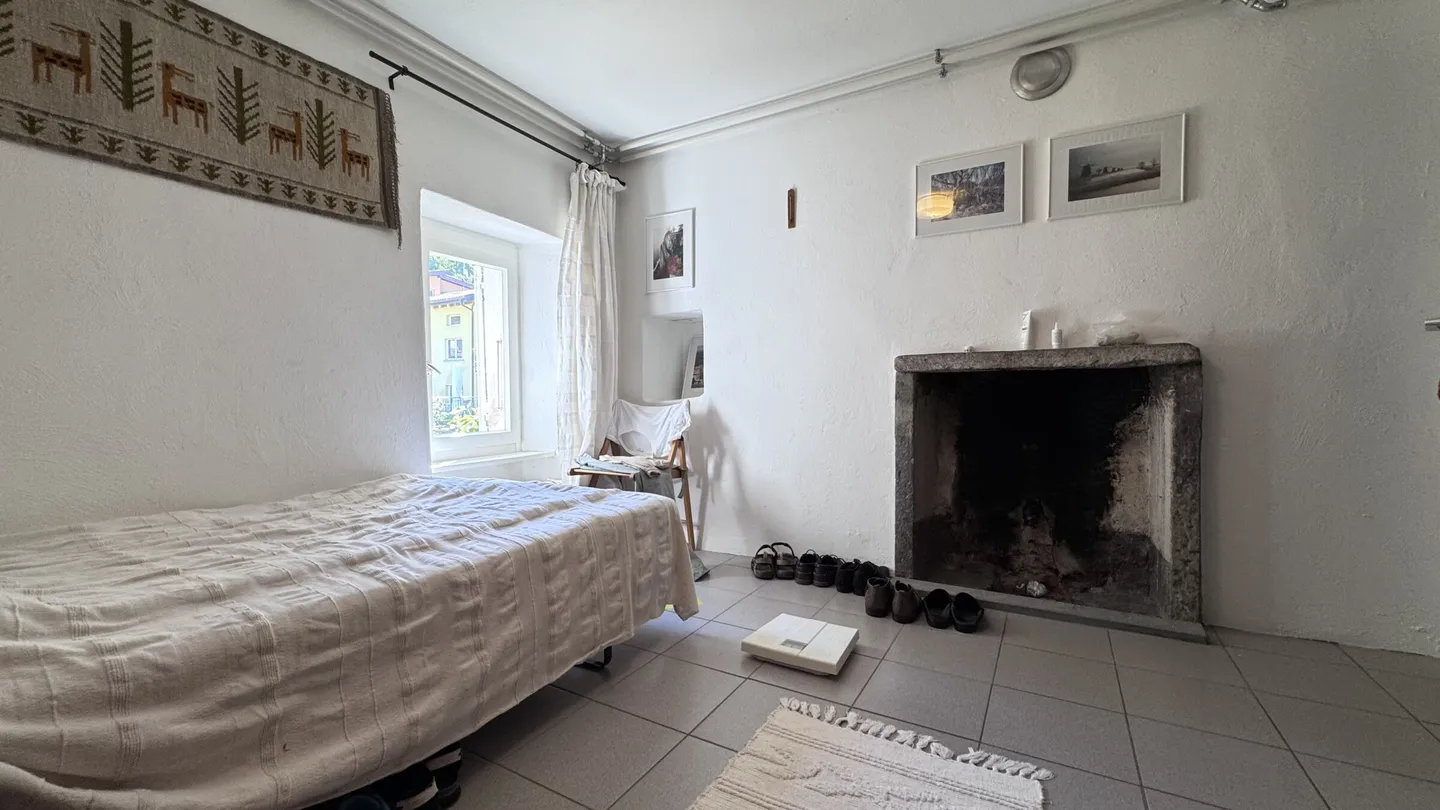 MAISON SPACIEUSE ET CARACTÉRISTIQUE DE 6,5 PIÈCES À CADRO - Photo 6 sur 10