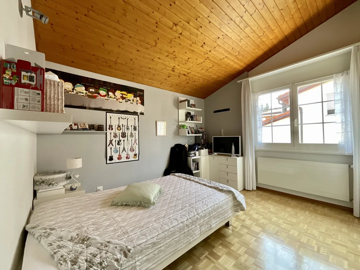 BEAUTIFUL AND SPACIOUS VILLA 7.5 ROOMS IN SAN PIETRO DI STABIO - Photo 6 of 9