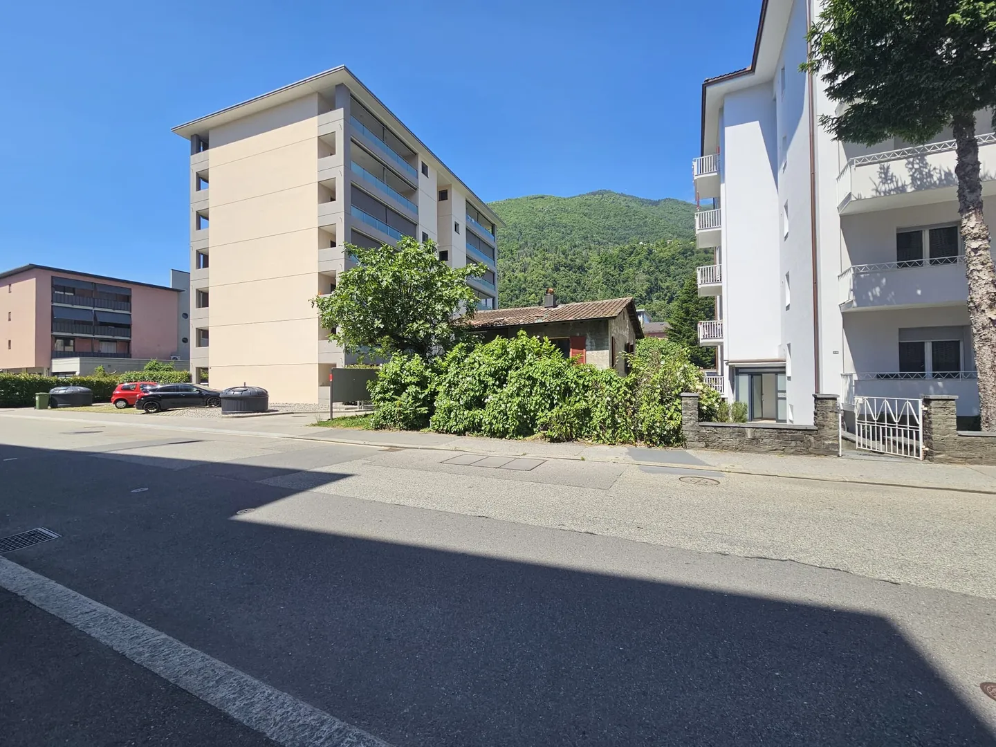 BEAU TERRAIN AVEC LICENCE APPROUVÉE À LOCARNO - Photo 1 sur 2
