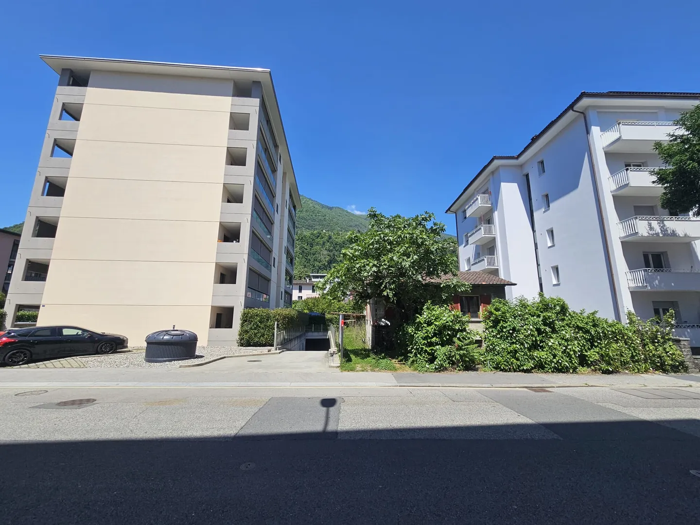 BEAU TERRAIN AVEC LICENCE APPROUVÉE À LOCARNO - Photo 2 sur 2
