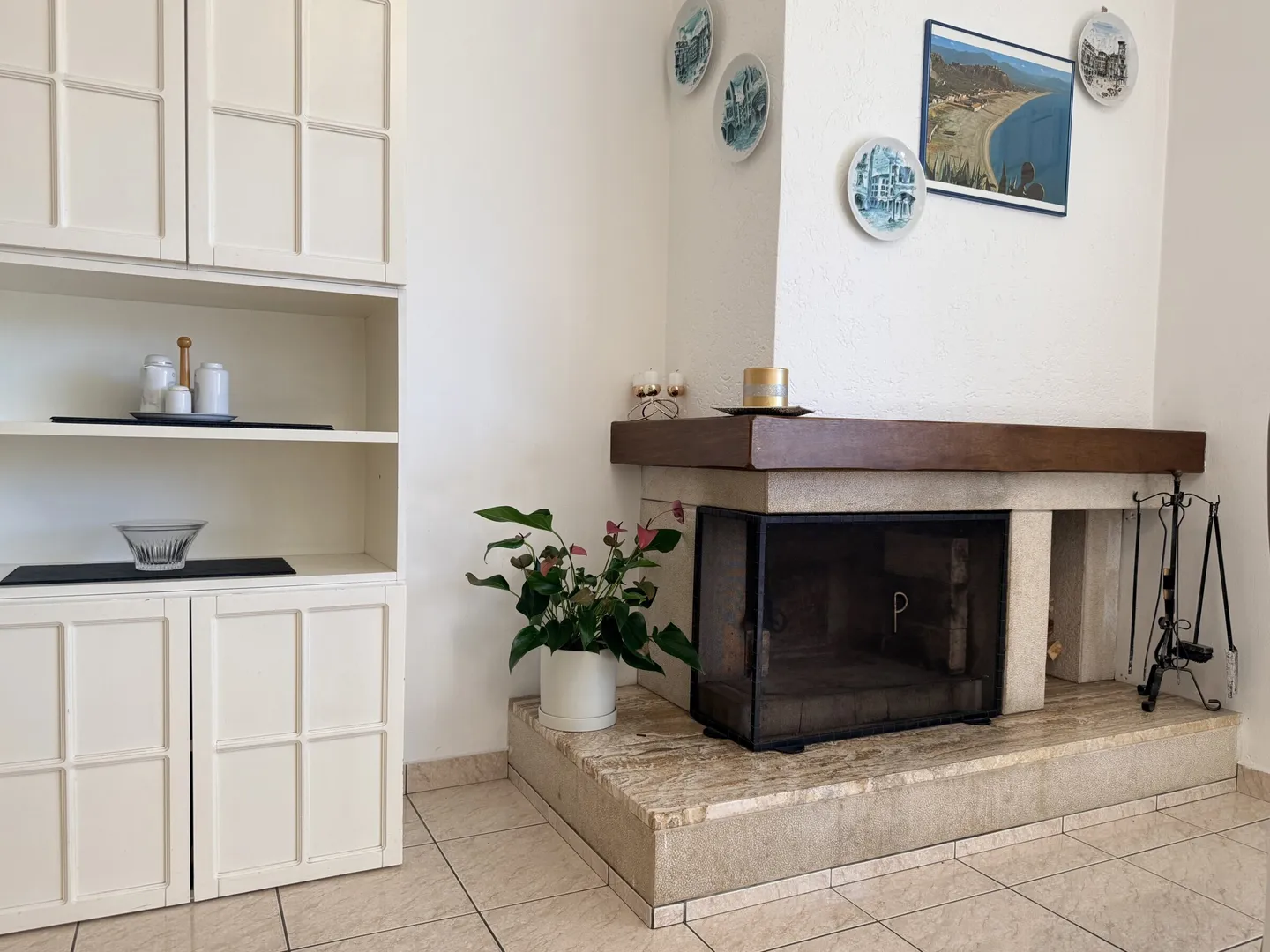GERÄUMIG UND HELL 3.5 MIT ZWEI TERRASSEN IN MORBIO INFERIORE - Foto 4 von 9