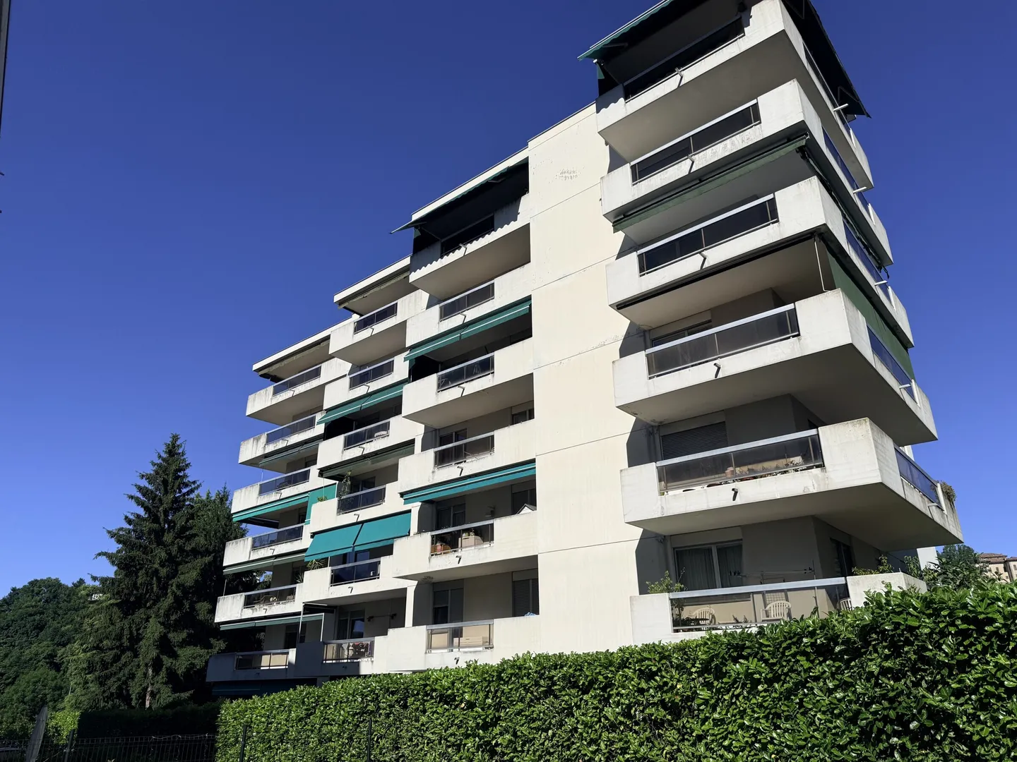 SPACIEUX 3.5 PIÈCES AVEC DEUX TERRASSES À MORBIO INFERIORE - Photo 9 sur 9
