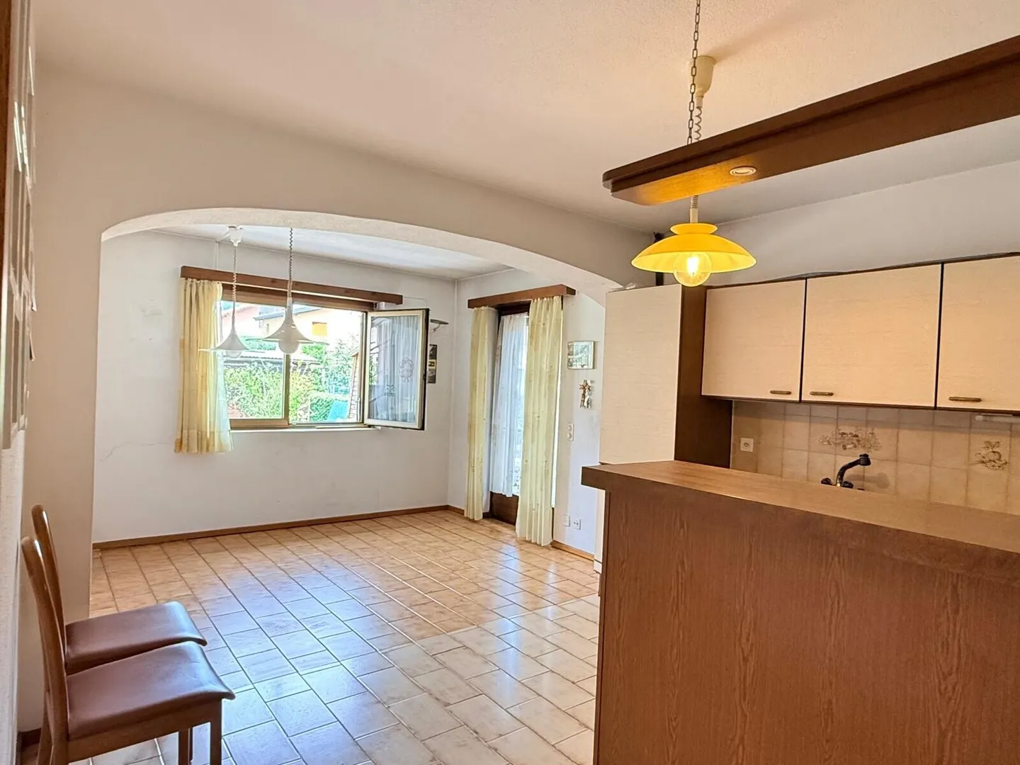 GERÄUMIGES UND SCHÖNES HAUS MIT 6 ZIMMERN UND KELLER IN GENESTRERIO - Foto 4 von 9