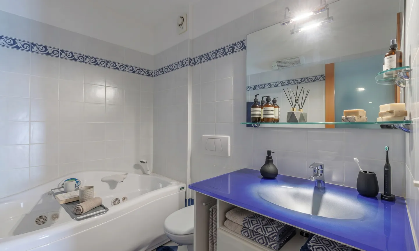 Exclusive Villa 6.5 with Garden and Open View in Davesco - Photo 7 of 9