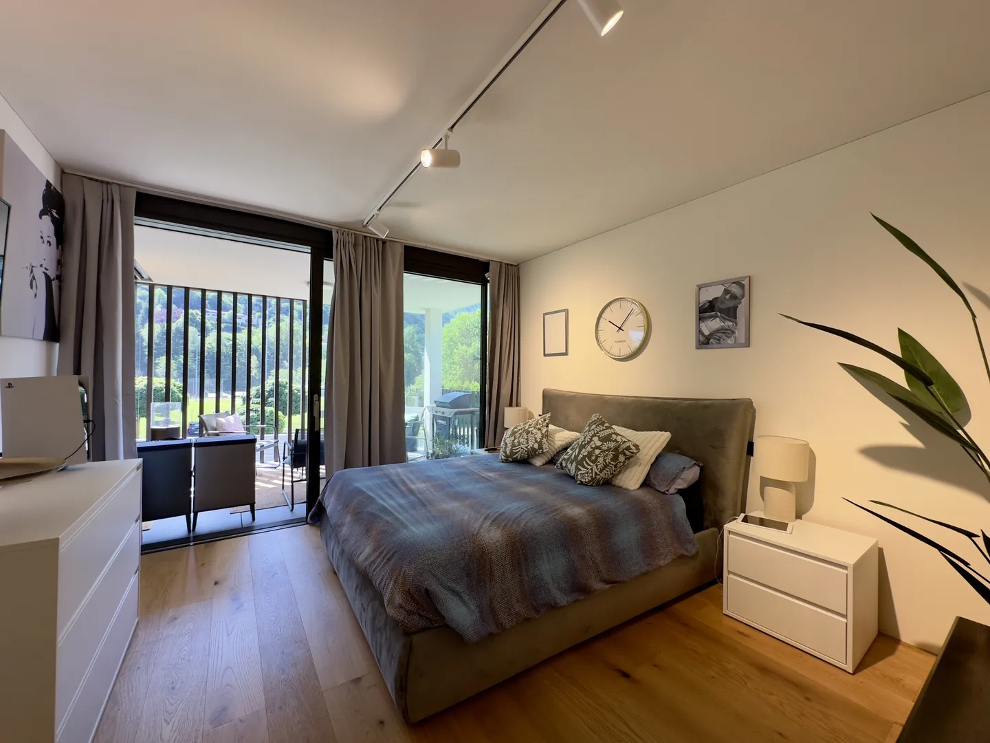 MODERNE ET SPACIEUSE 4.5 AVEC FINITIONS DE QUALITÉ À CAMIGNOLO - Photo 6 sur 13
