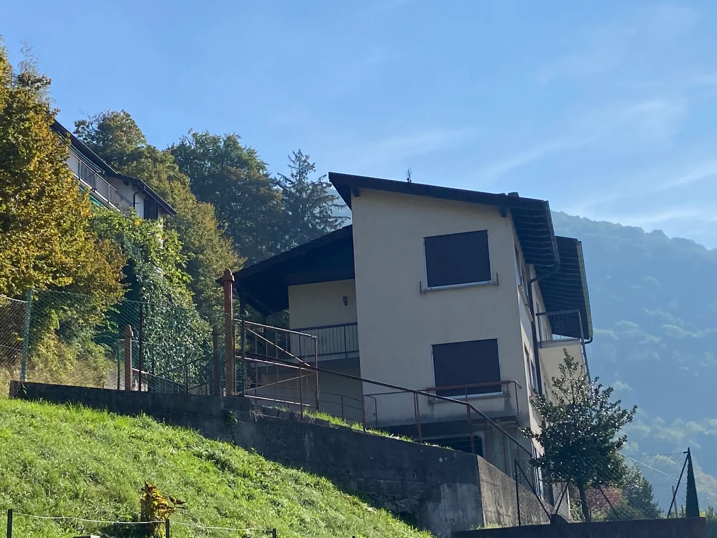 MAISON AVEC 2 APPARTEMENTS ET VUE PANORAMIQUE DANS LA VAL DI MUGGIO - Photo 10 sur 11
