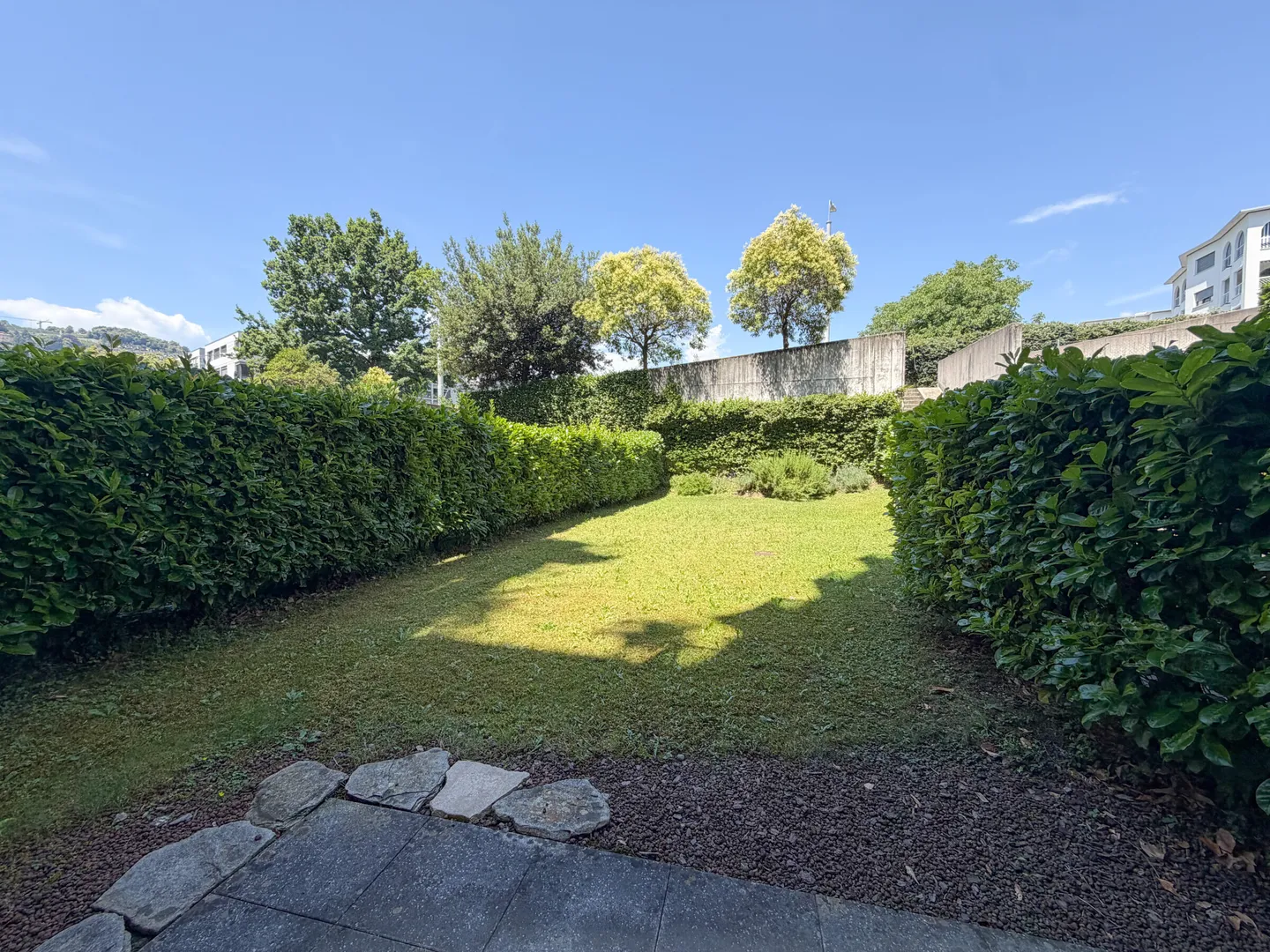 MODERNO 3.5 CON 2 GIARDINI, PISCINA E PALESTRA A PREGASSONA - Foto 4 di 9