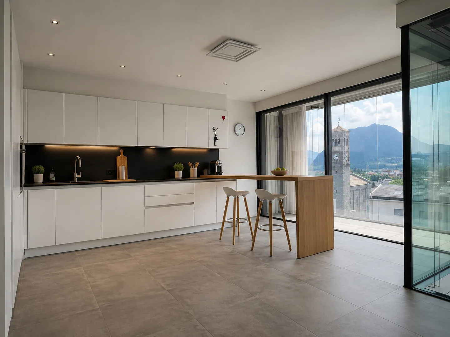HELL 3.5 ZIMMER MIT TERRASSE UND SEEBLICK IN MASSAGNO - Foto 1 von 8