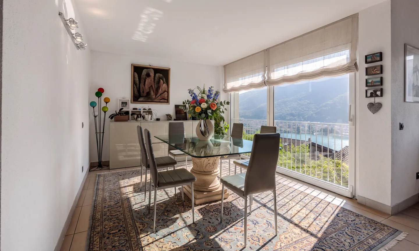 Casa Panoramica Moderna a Capolago - Foto 3 di 9