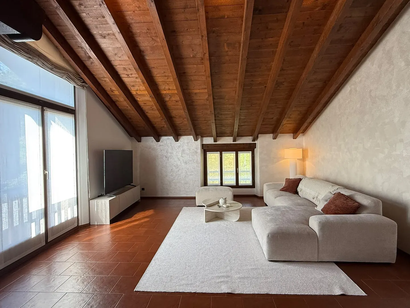 FOR RENT CHARMING 5.5 ROOM PENTHOUSE FURNISHED IN MAGLIASO - Photo 1 of 9