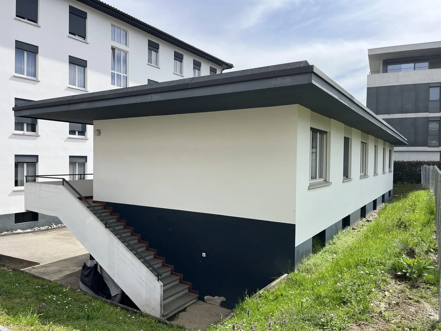 MODERNES MÖBLIERTES ZWEIZIMMERAPARTMENT ZU VERMIETEN IN BREGANZONA - Foto 9 von 9
