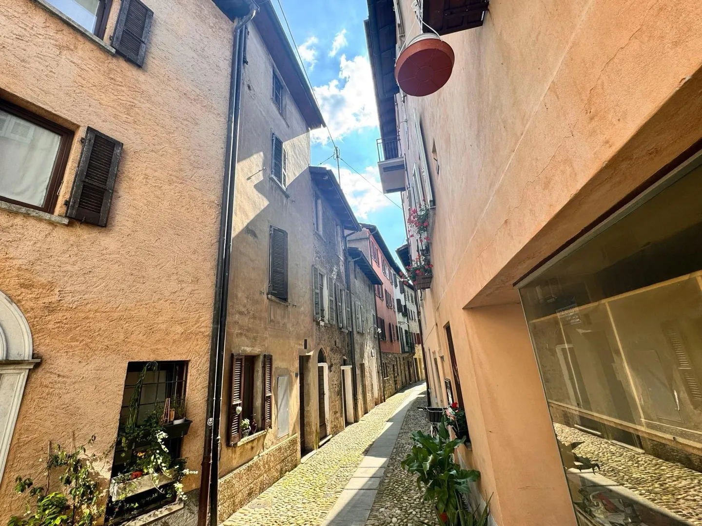 BELLISSIMO DUPLEX 3.5 LOCALI DI NUOVA COSTRUZIONE A BISSONE - Foto 7 di 9