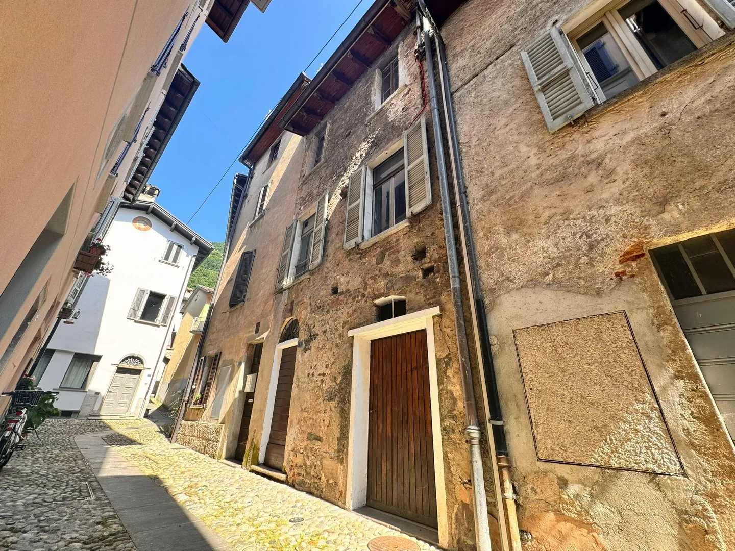 BELLISSIMO DUPLEX 3.5 LOCALI DI NUOVA COSTRUZIONE A BISSONE - Foto 3 di 9