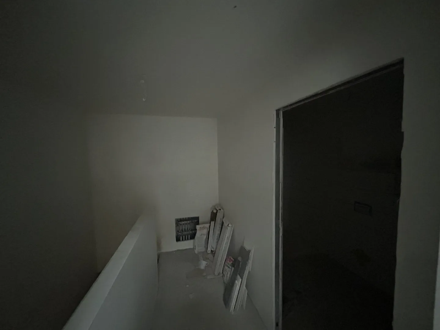 BELLISSIMO DUPLEX 3.5 LOCALI DI NUOVA COSTRUZIONE A BISSONE - Foto 4 di 9