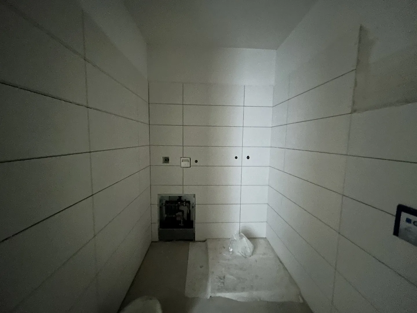 BELLISSIMO DUPLEX 3.5 LOCALI DI NUOVA COSTRUZIONE A BISSONE - Foto 6 di 9