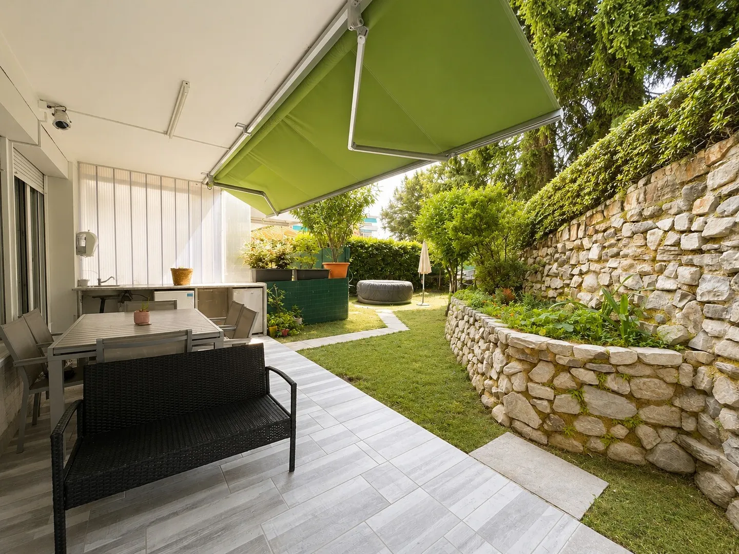 Appartamento Charmante con Giardino Privato - Foto 2 di 9