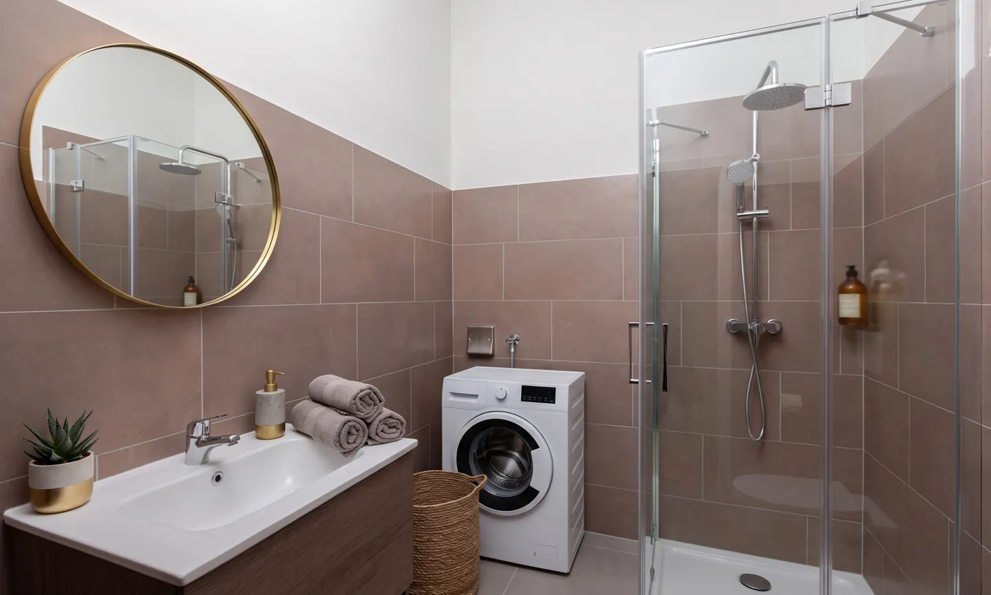 NUOVO E STUPENDO TRILOCALE CON SOFFITTA A BISSONE - Foto 3 di 7