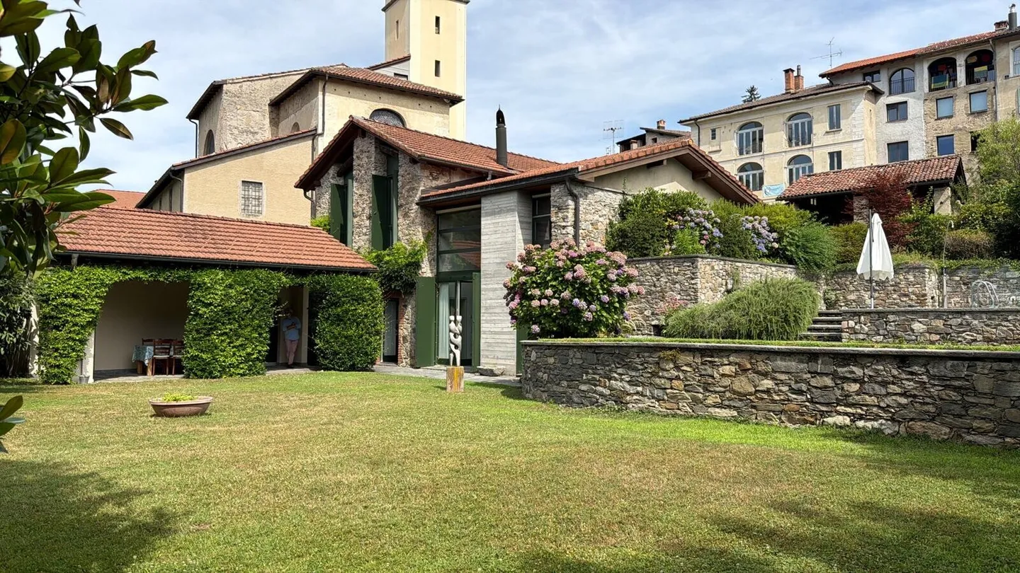 Casa Ticinese Elegante con Piscina - Foto 1 di 12