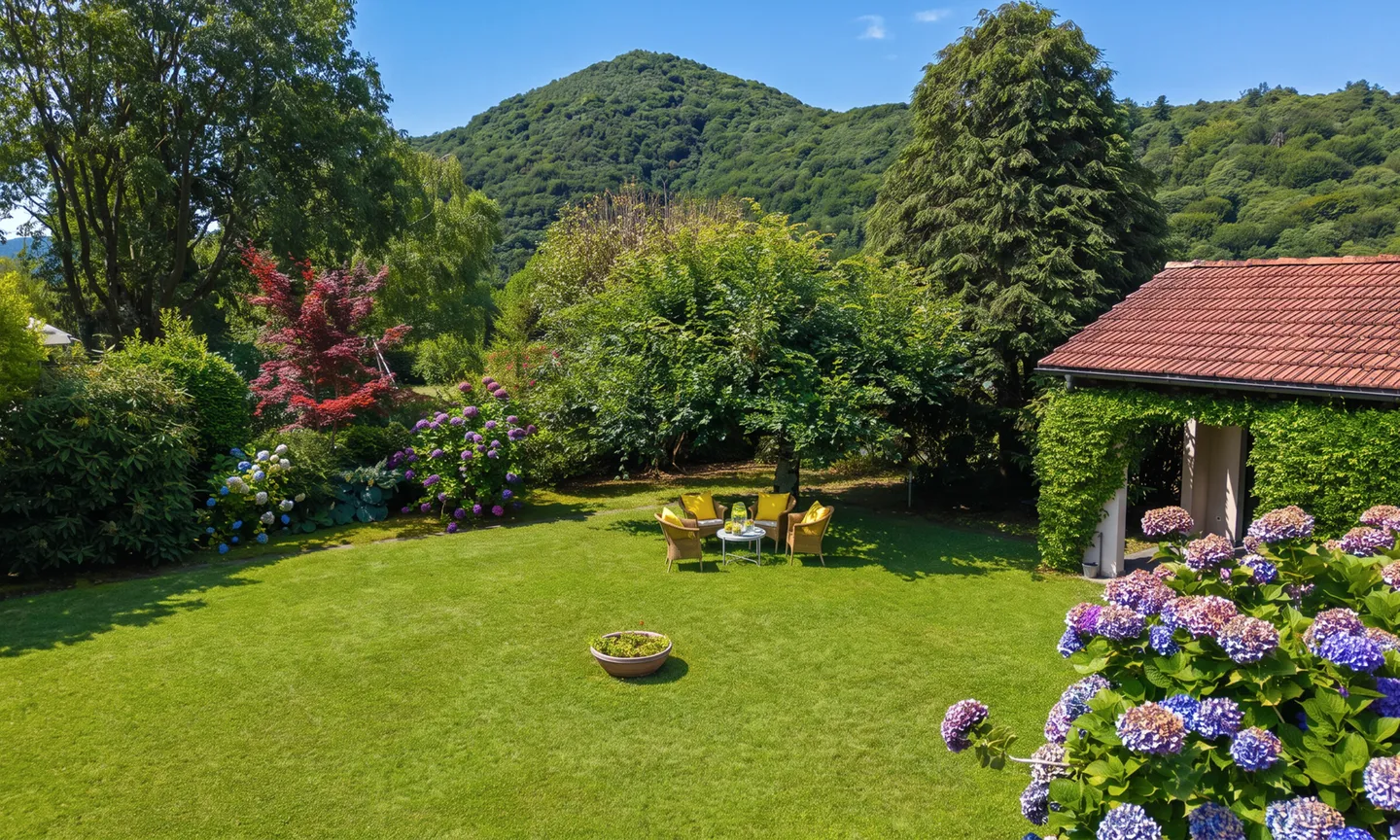 Ticinese House 6.5 Rooms with Garden and Pool in Curio - Photo 6 of 12