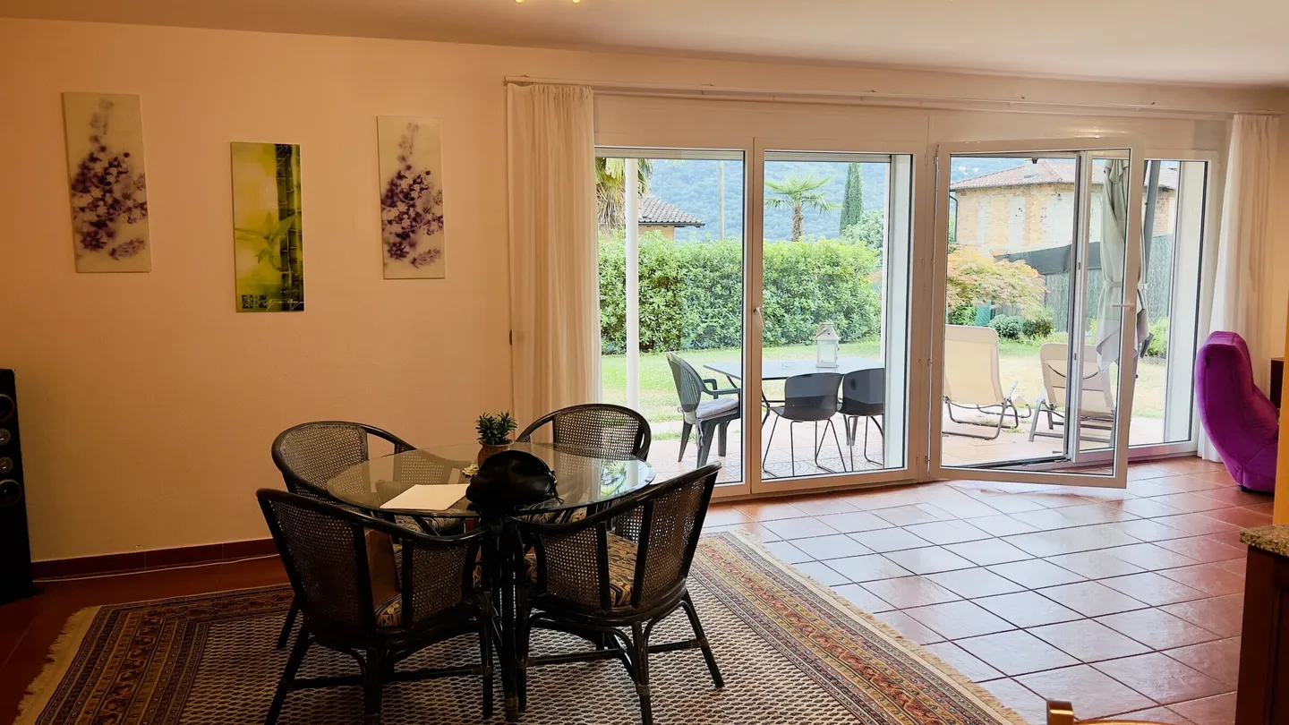 PRACHTVOLLE VILLA MIT 7,5 ZIMMERN UND PRIVATGARTEN IN MONTEGGIO - Foto 3 von 12