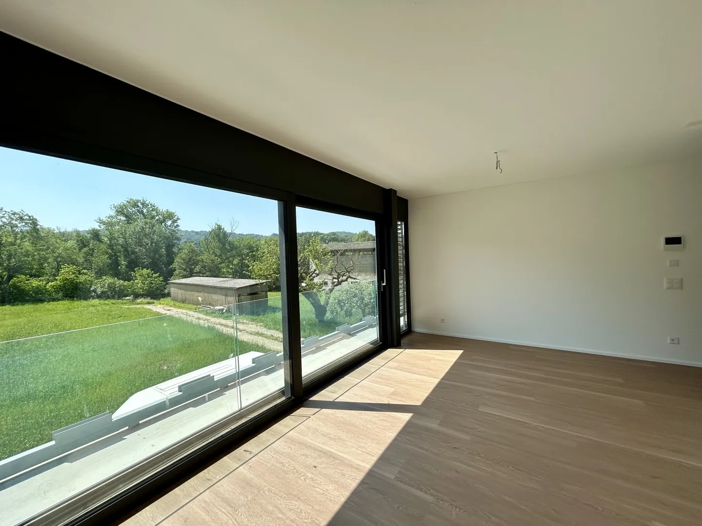 ZU VERMIETEN NEUE 3.5 ZIMMER MIT OFFENEM BLICK IN NOVAZZANO - Foto 1 von 9