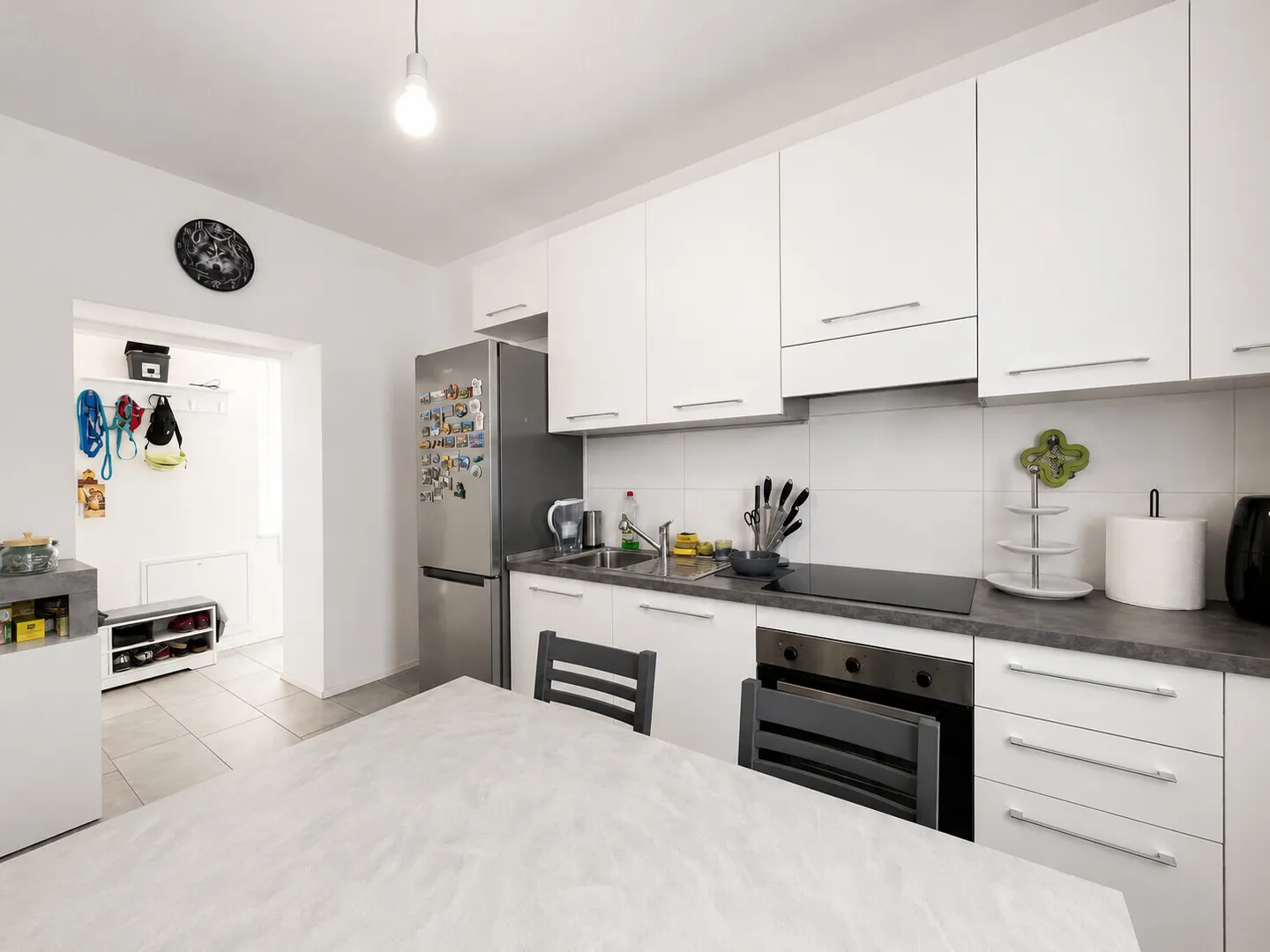 OPPORTUNITÉ - APPARTEMENT DE 2.5 PIÈCES RÉNOVÉ À MORBIO INFERIORE - Photo 4 sur 9
