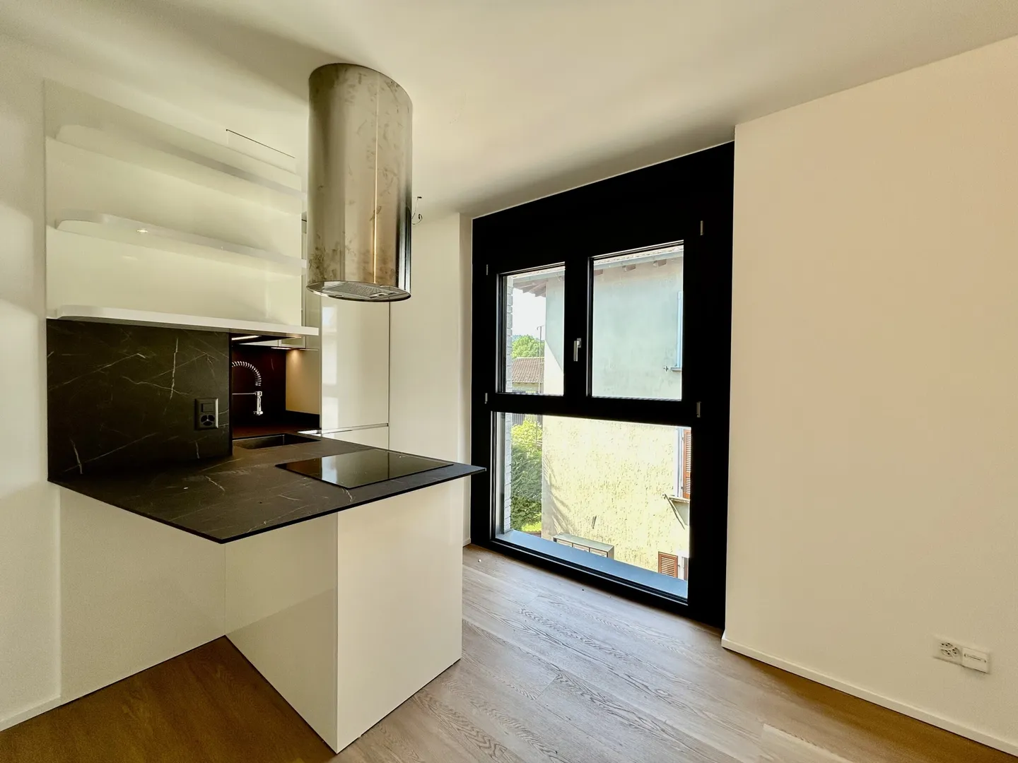 FOR RENT COMFORTABLE AND MODERN 1.5 ROOM APARTMENT IN NOVAZZANO - Photo 2 of 9