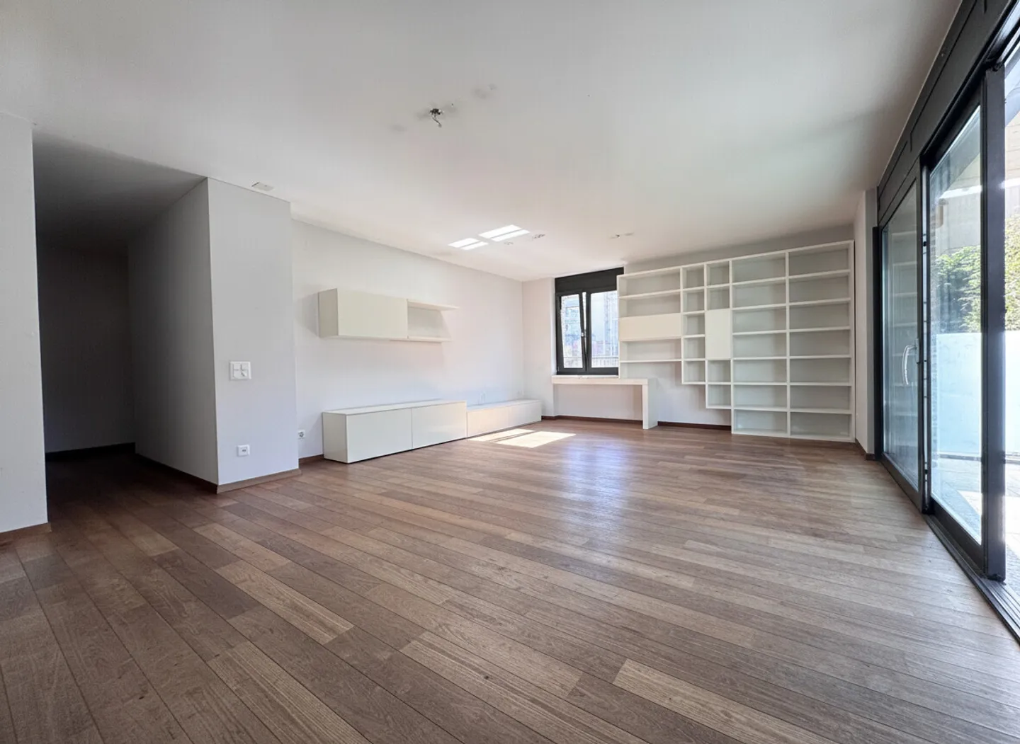SPACIEUX 4.5 PIÈCES AVEC TERRASSE ET PARKING À LUGANO PREGASSONA - Photo 6 sur 9