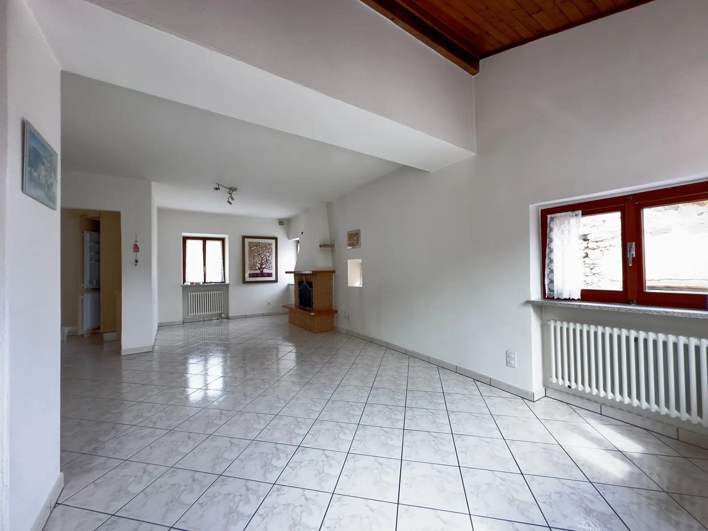 5.5-ZIMMER-HAUS VOLLSTÄNDIG RENOVIERT IN MANNO - Foto 2 von 9