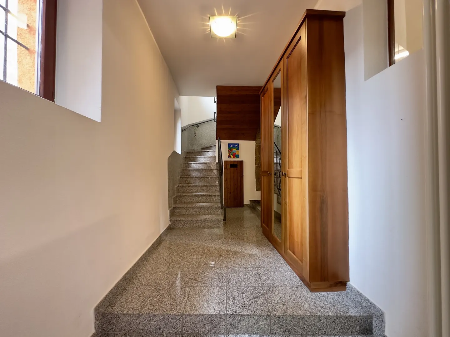 5.5-ZIMMER-HAUS VOLLSTÄNDIG RENOVIERT IN MANNO - Foto 8 von 9