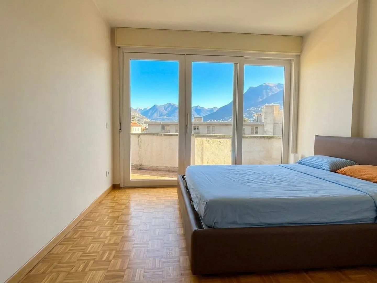 Appartamento elegante con vista lago - Foto 10 di 13
