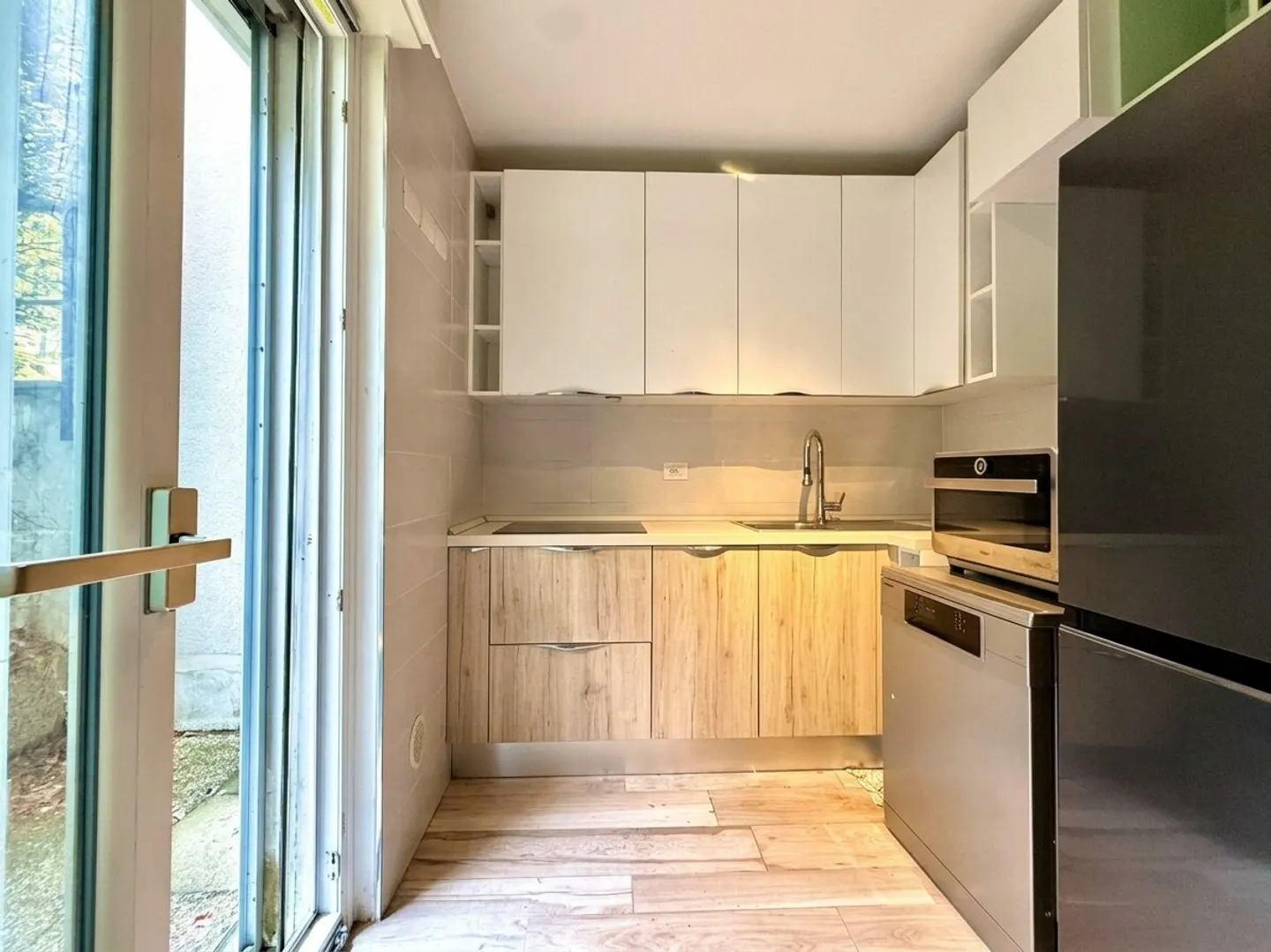 Appartamento elegante con vista lago - Foto 4 di 13