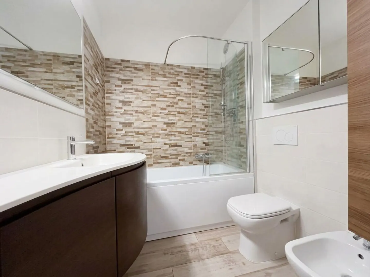Appartamento elegante con vista lago - Foto 12 di 13