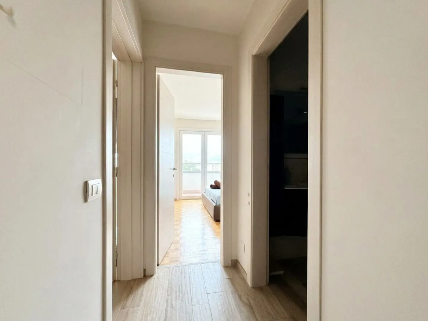 Appartamento elegante con vista lago - Foto 7 di 13