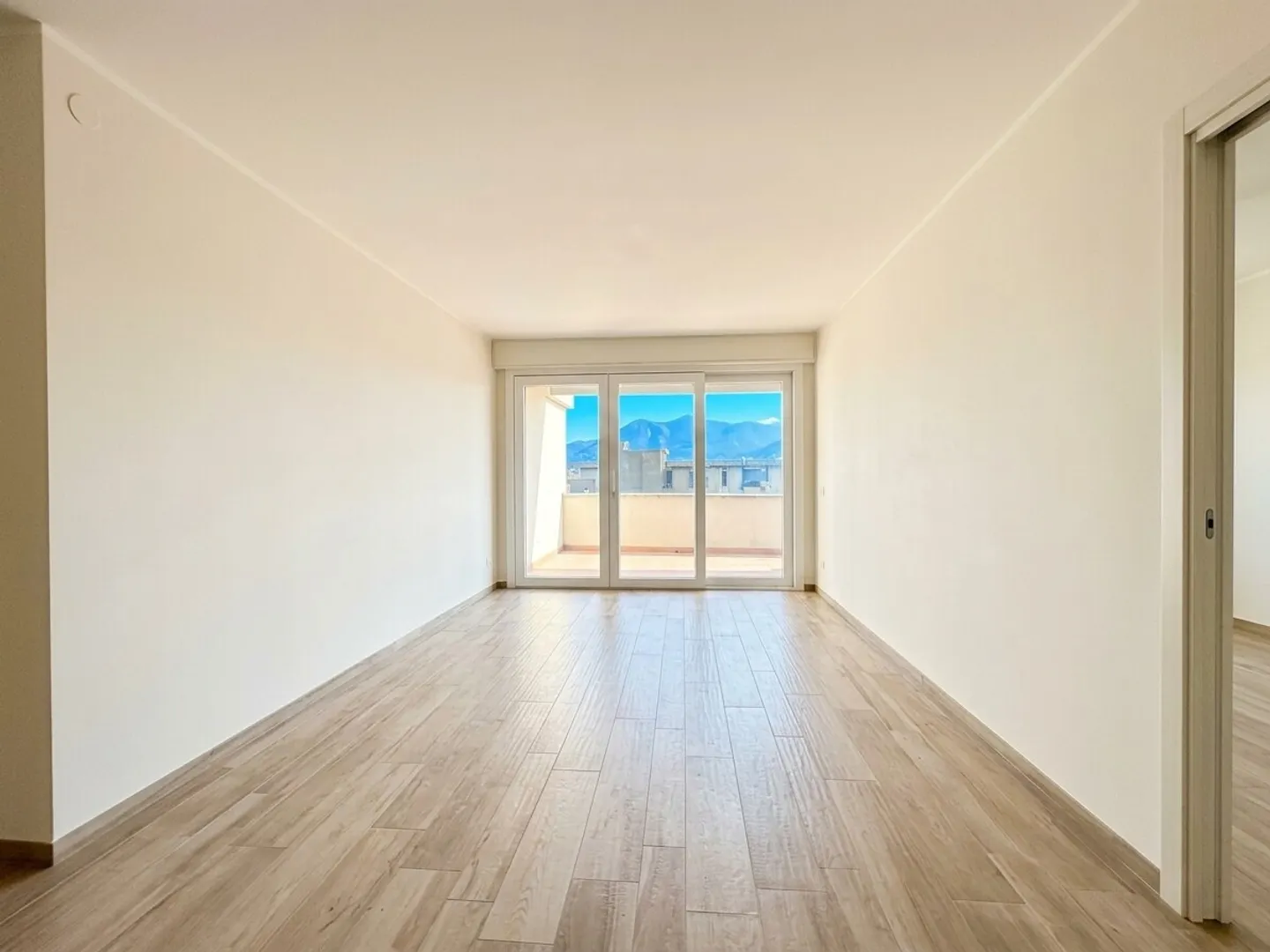 Appartamento elegante con vista lago - Foto 8 di 13