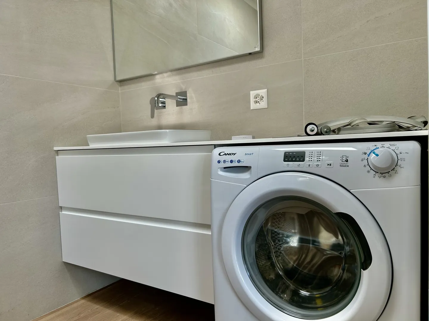 MODERNE ET CONFORTABLE 1.5 PIÈCES À LOUER À NOVAZZANO - Photo 9 sur 9