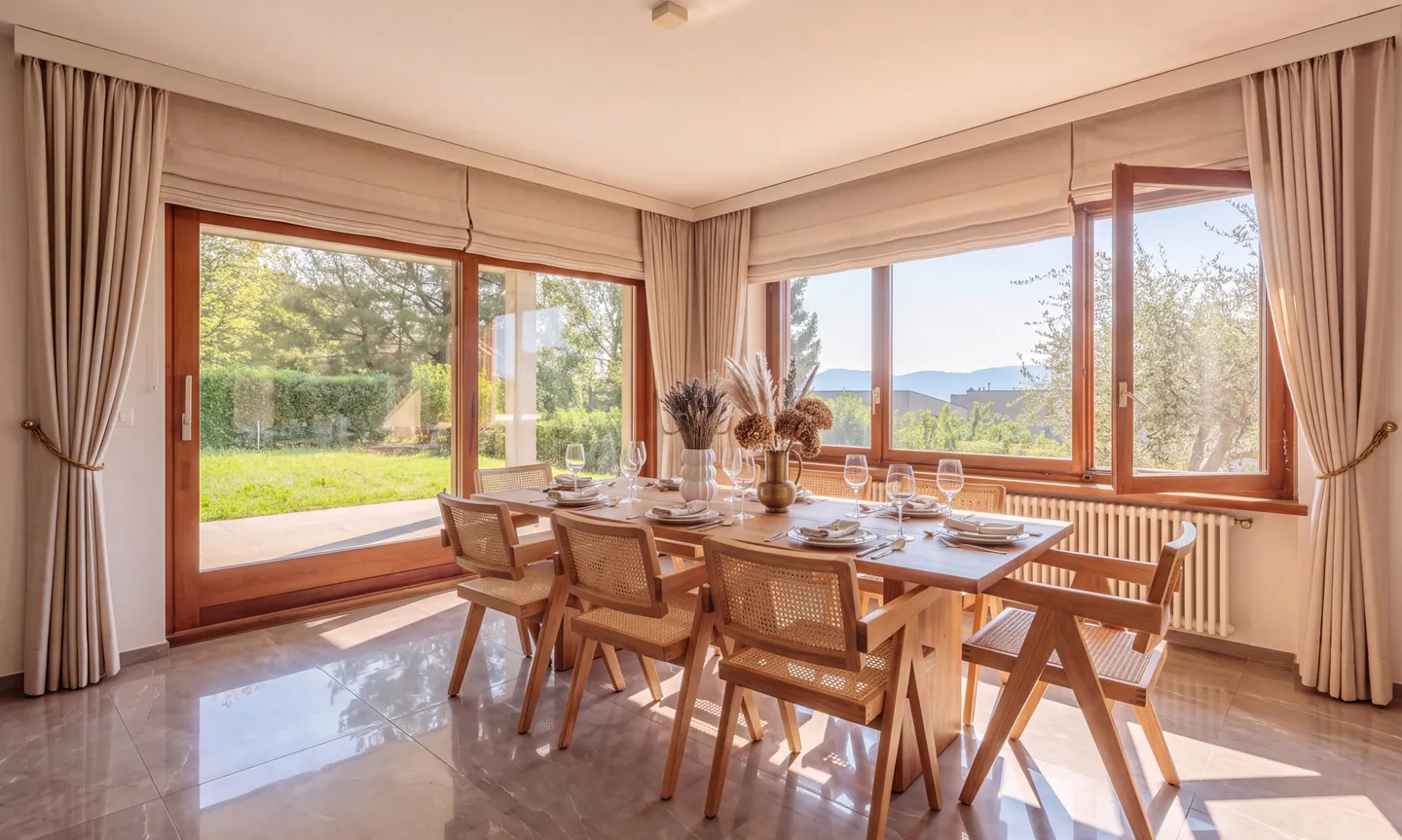 VILLA WITH 6.5 ROOMS, LARGE GARDEN AND PRIVACY IN CORTEGLIA - Photo 3 of 11