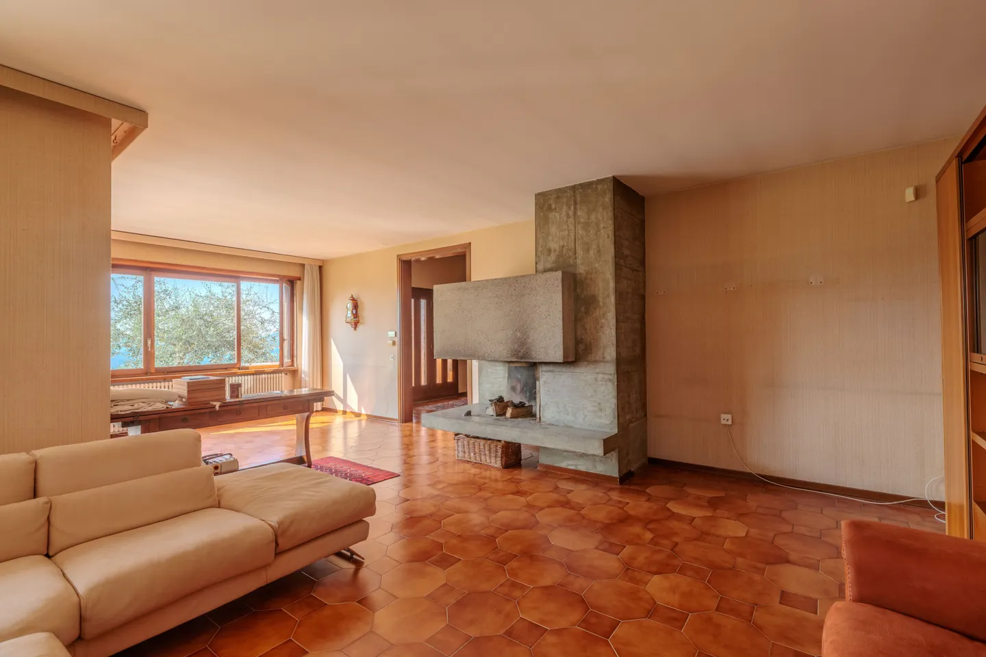 VILLA WITH 6.5 ROOMS, LARGE GARDEN AND PRIVACY IN CORTEGLIA - Photo 4 of 11