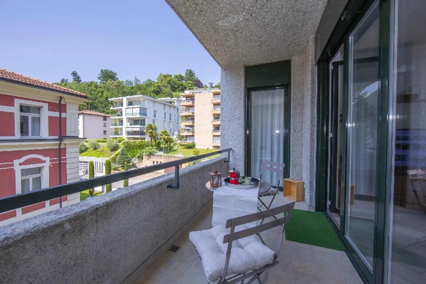 LUMINEUX 3.5 PIÈCES AVEC 2 PLACES DE PARKING À LUGANO LORETO - Photo 4 sur 10